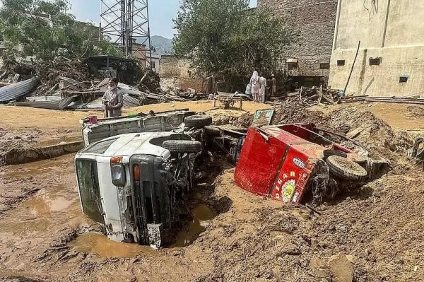 线上配资平台开户 超600人死亡！这一国家遭遇暴雨洪水，大量房屋倒塌